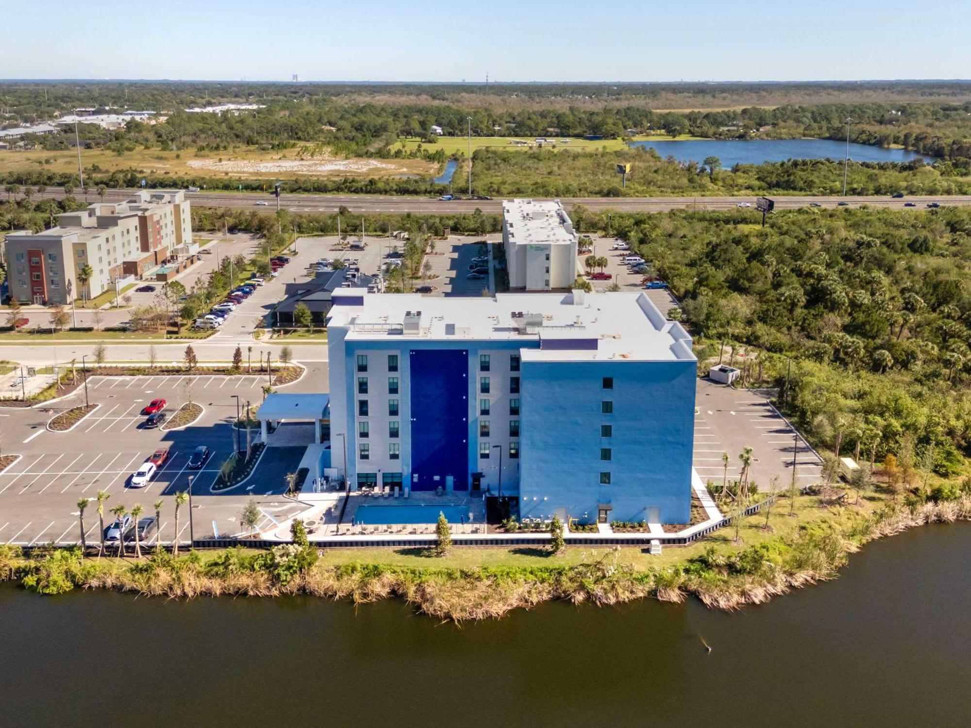 Comfort Suites Titusville Near Kennedy Space Center Exterior photo